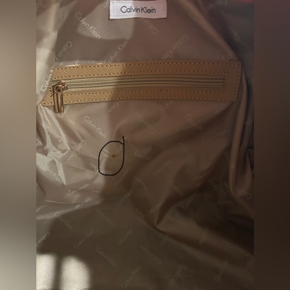 Large Calvin Klein Duffle Bag - Picture 9 of 9